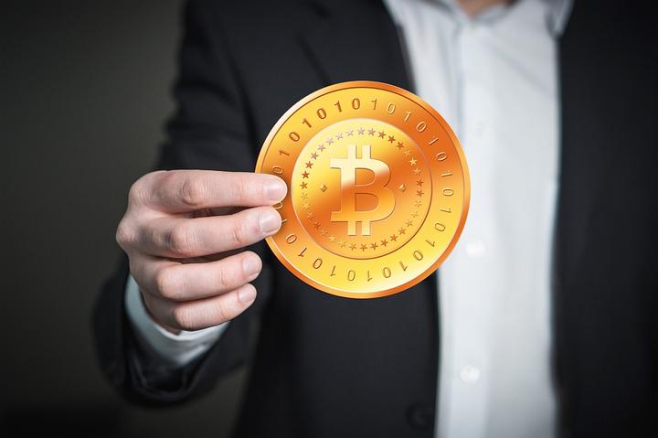 比特币交易如何赚钱的(比特币交易入门教程)
